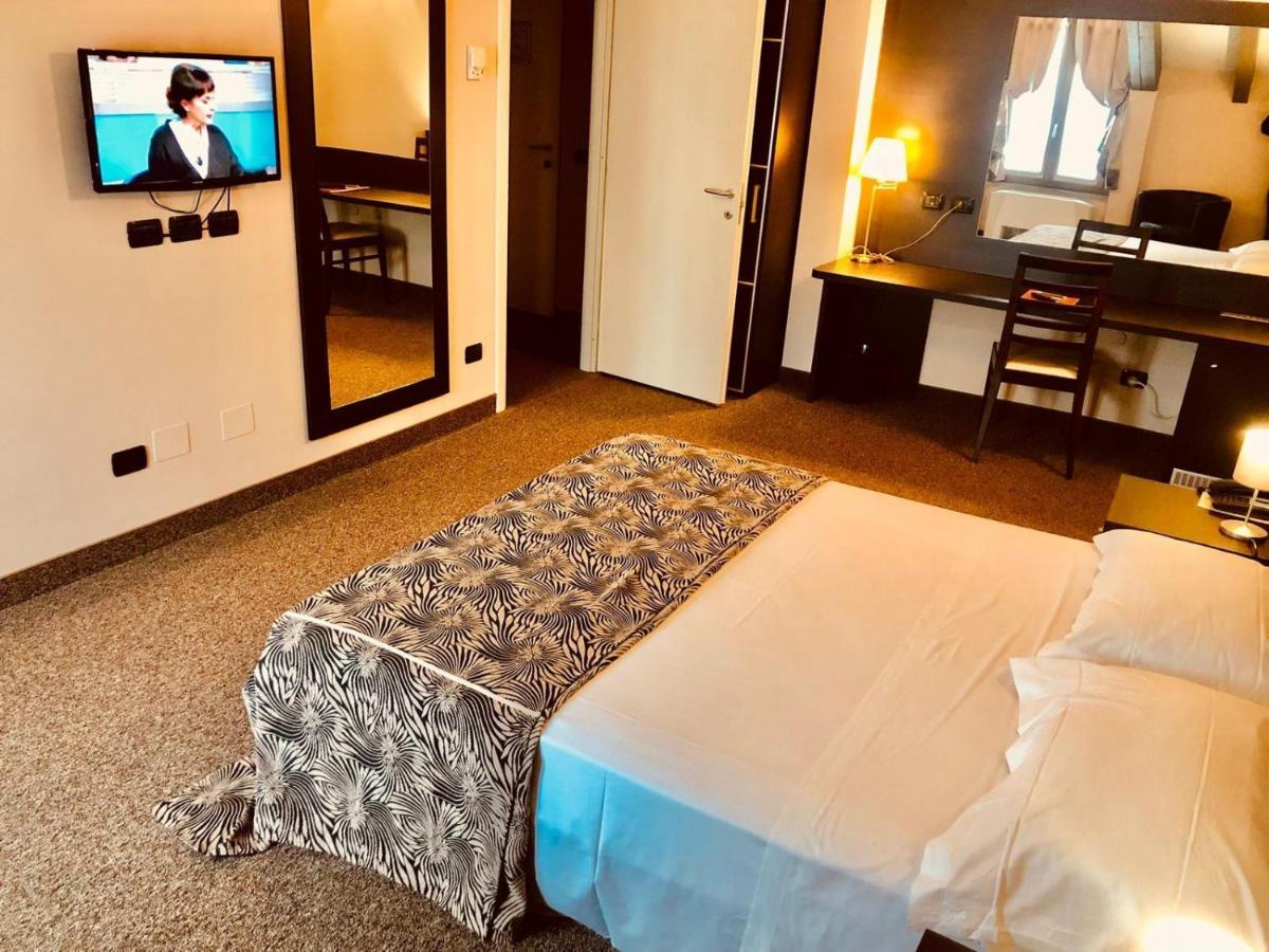 Hotel Malpensa Inn Aereoporto Tornavento  Esterno foto