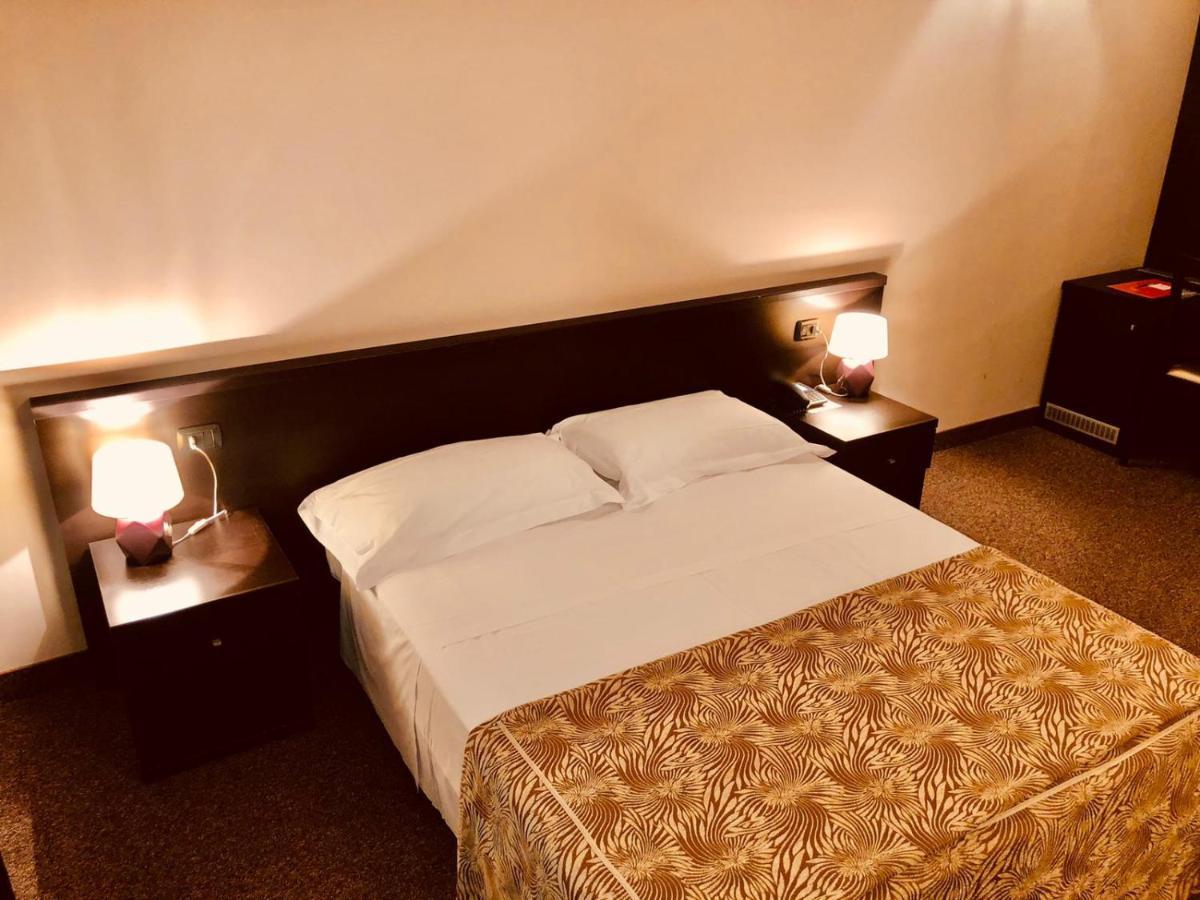 Hotel Malpensa Inn Aereoporto Tornavento  Esterno foto