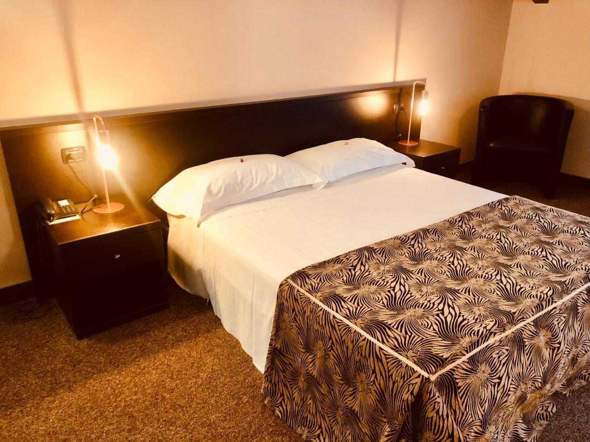 Hotel Malpensa Inn Aereoporto Tornavento  Esterno foto
