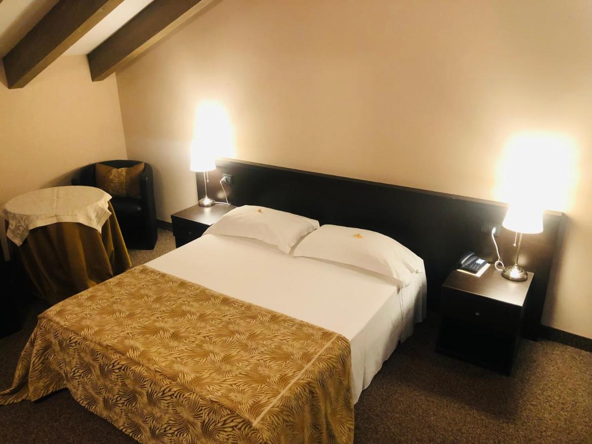 Hotel Malpensa Inn Aereoporto Tornavento  Esterno foto