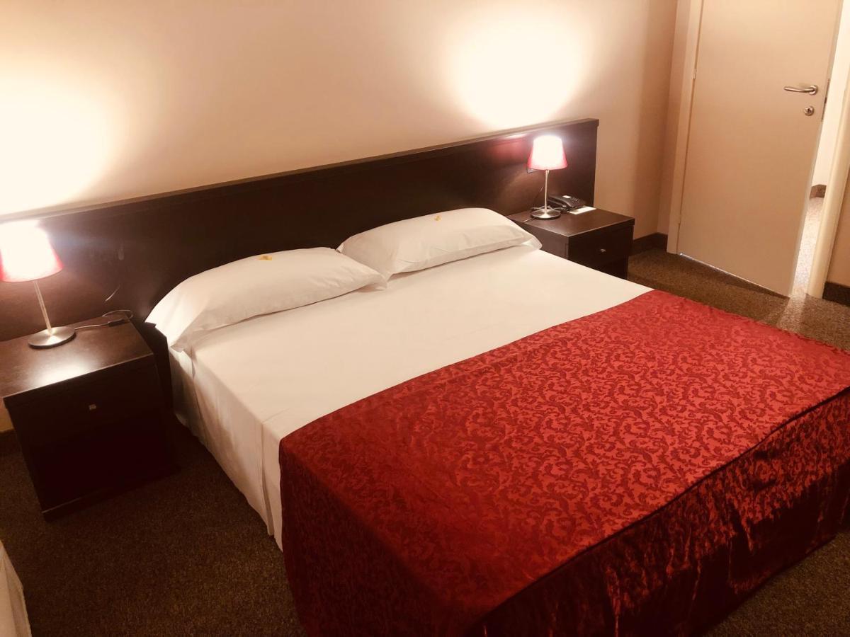 Hotel Malpensa Inn Aereoporto Tornavento  Esterno foto