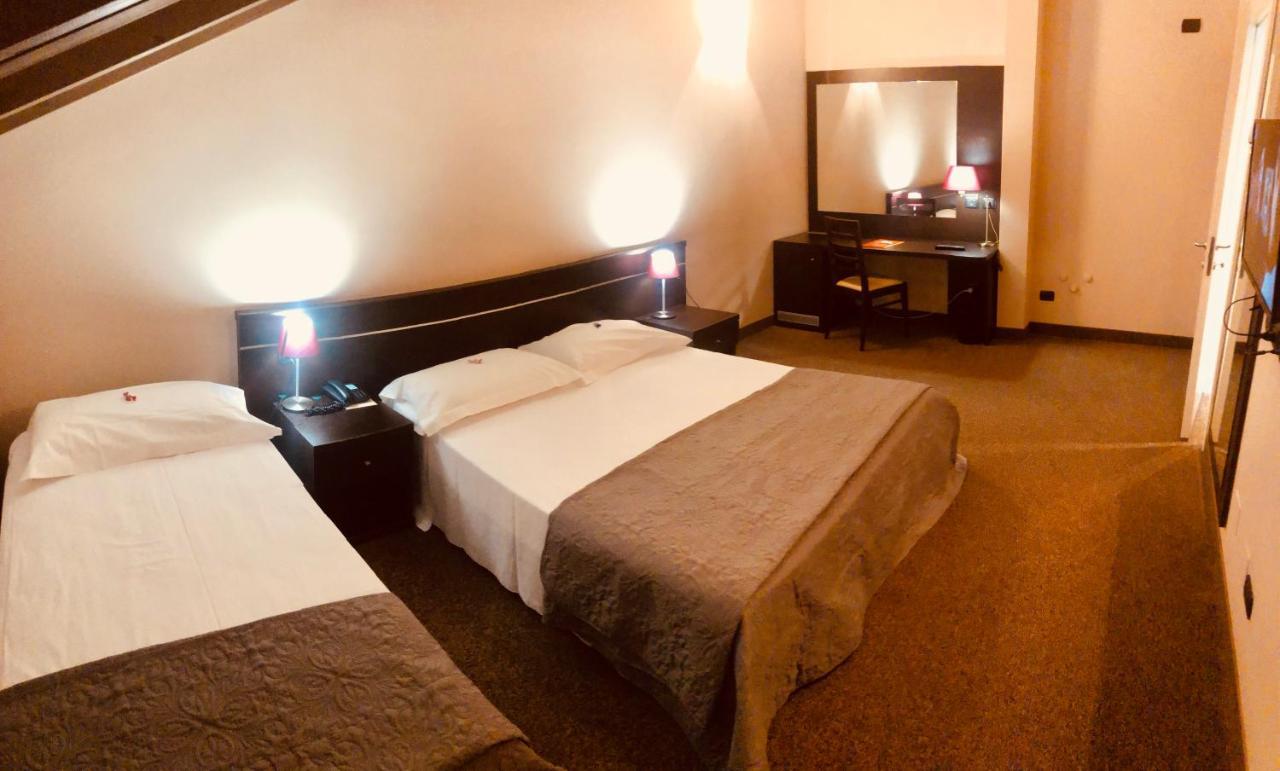 Hotel Malpensa Inn Aereoporto Tornavento  Esterno foto