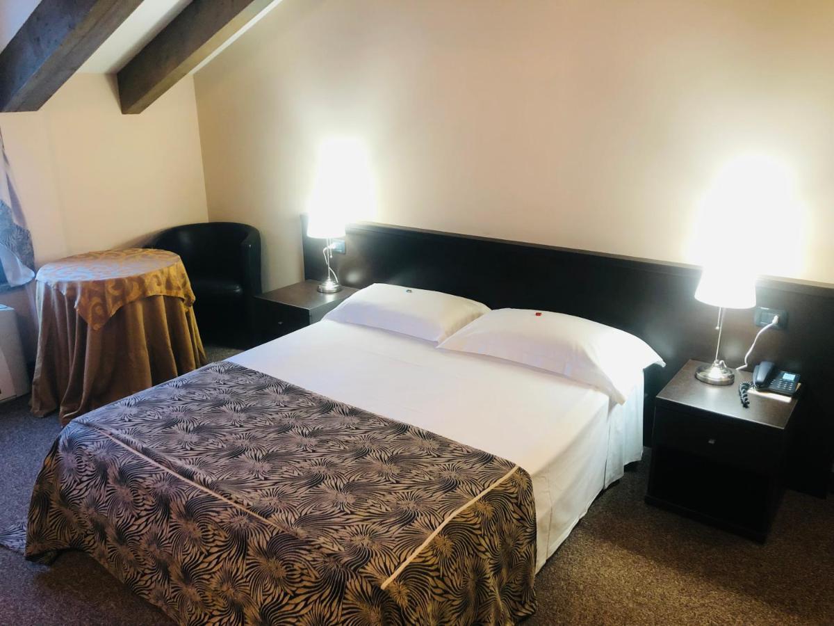 Hotel Malpensa Inn Aereoporto Tornavento  Esterno foto