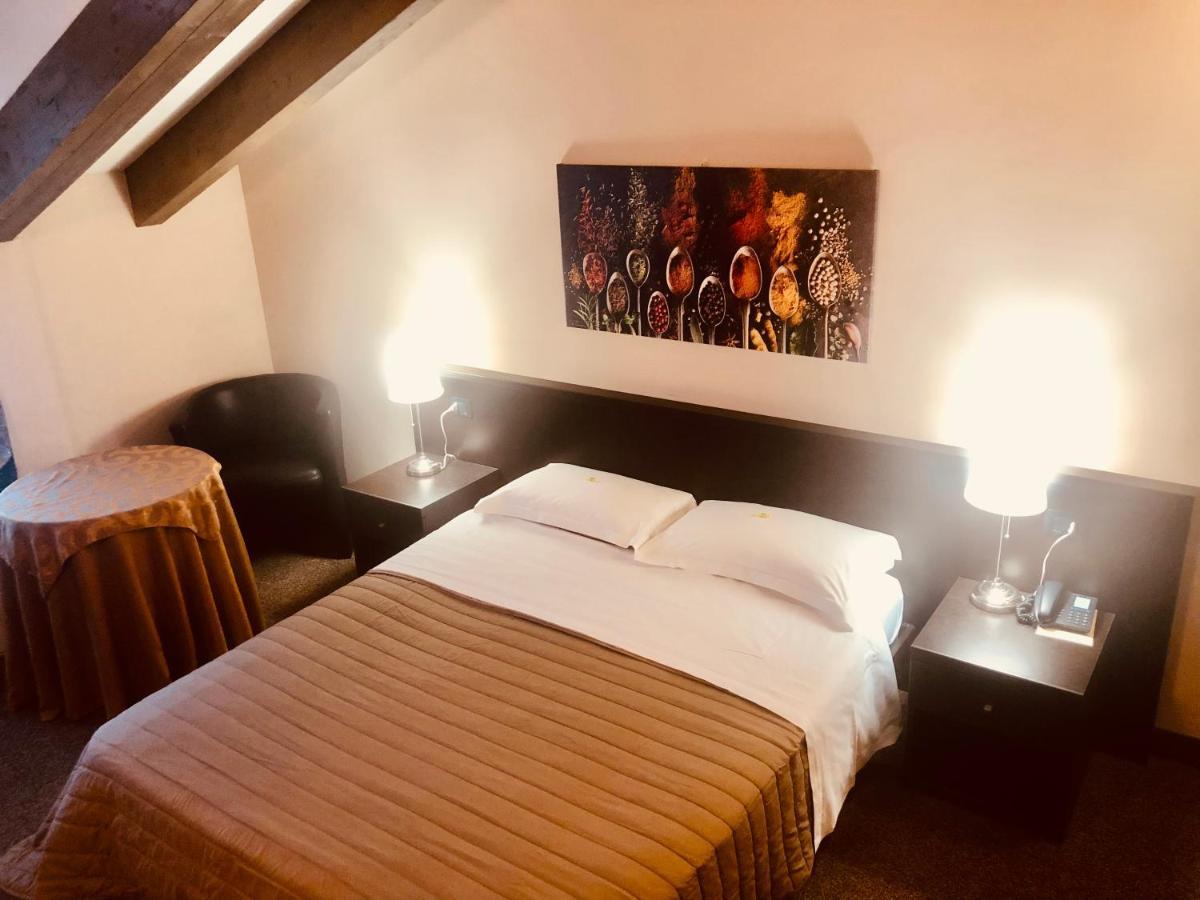 Hotel Malpensa Inn Aereoporto Tornavento  Esterno foto