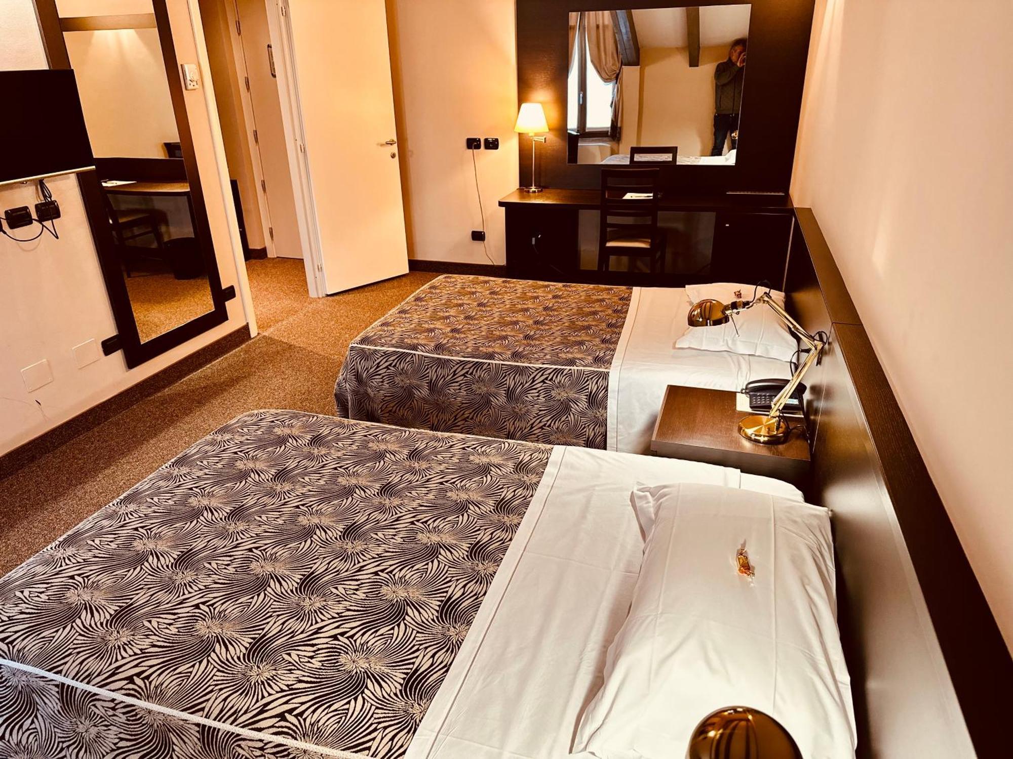 Hotel Malpensa Inn Aereoporto Tornavento  Esterno foto