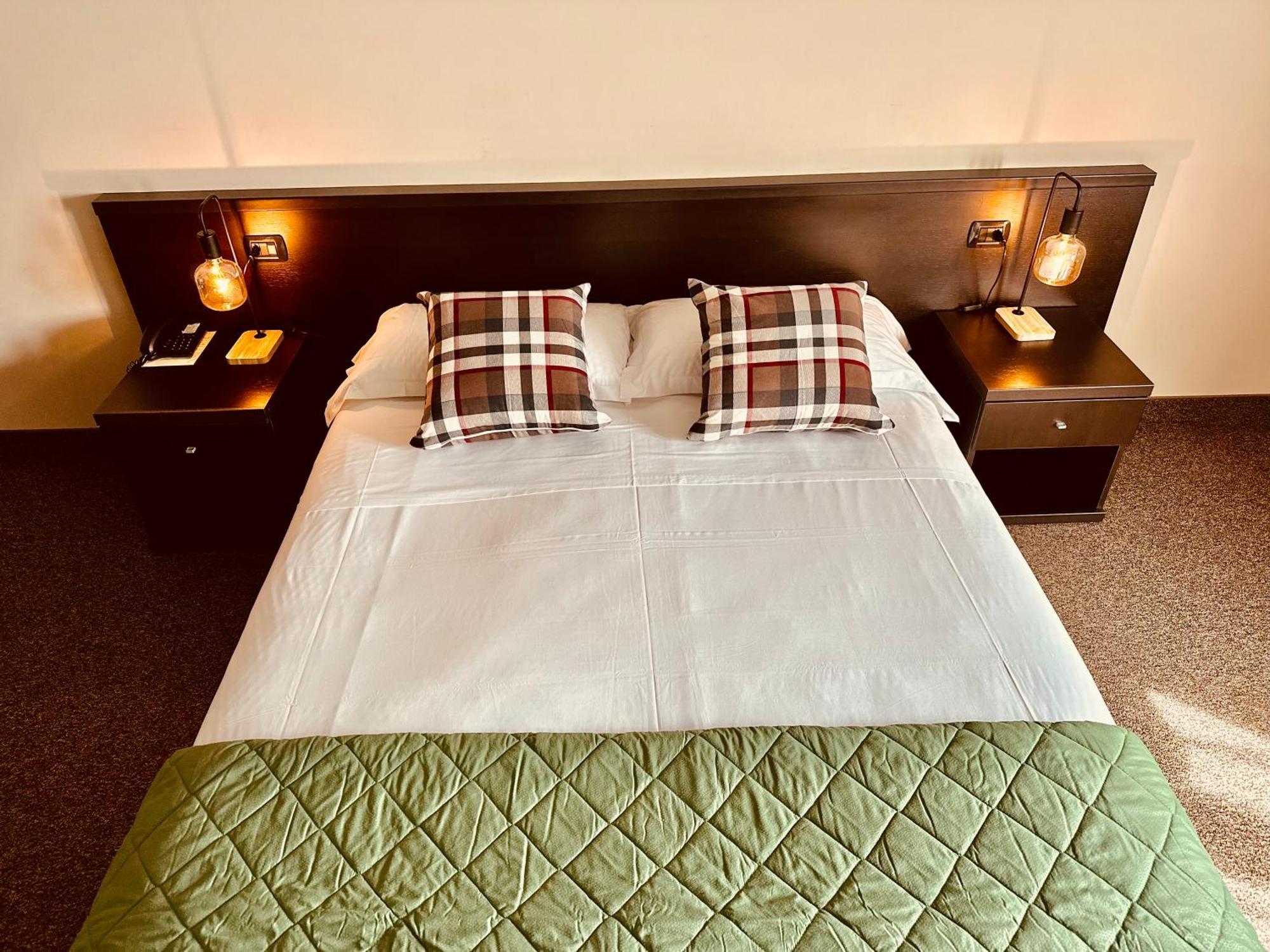 Hotel Malpensa Inn Aereoporto Tornavento  Esterno foto
