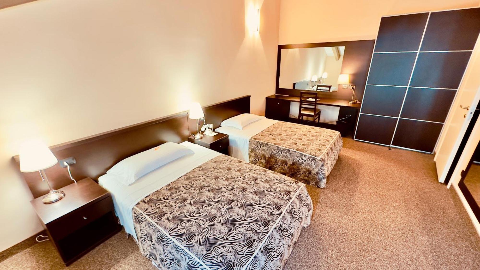 Hotel Malpensa Inn Aereoporto Tornavento  Esterno foto